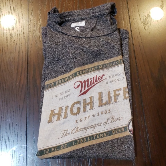 Ladies tee - Picture 3 of 3